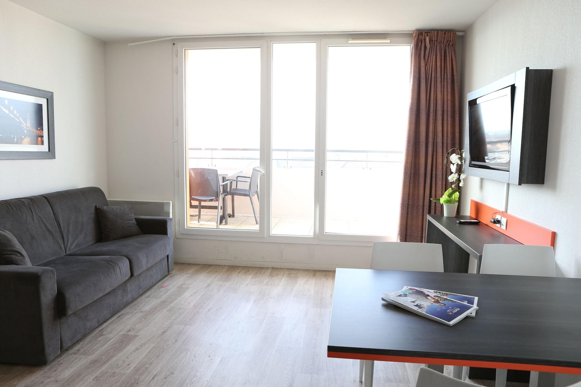 Aparthotel Adonis Paris Sud Chevilly-Larue Exterior foto
