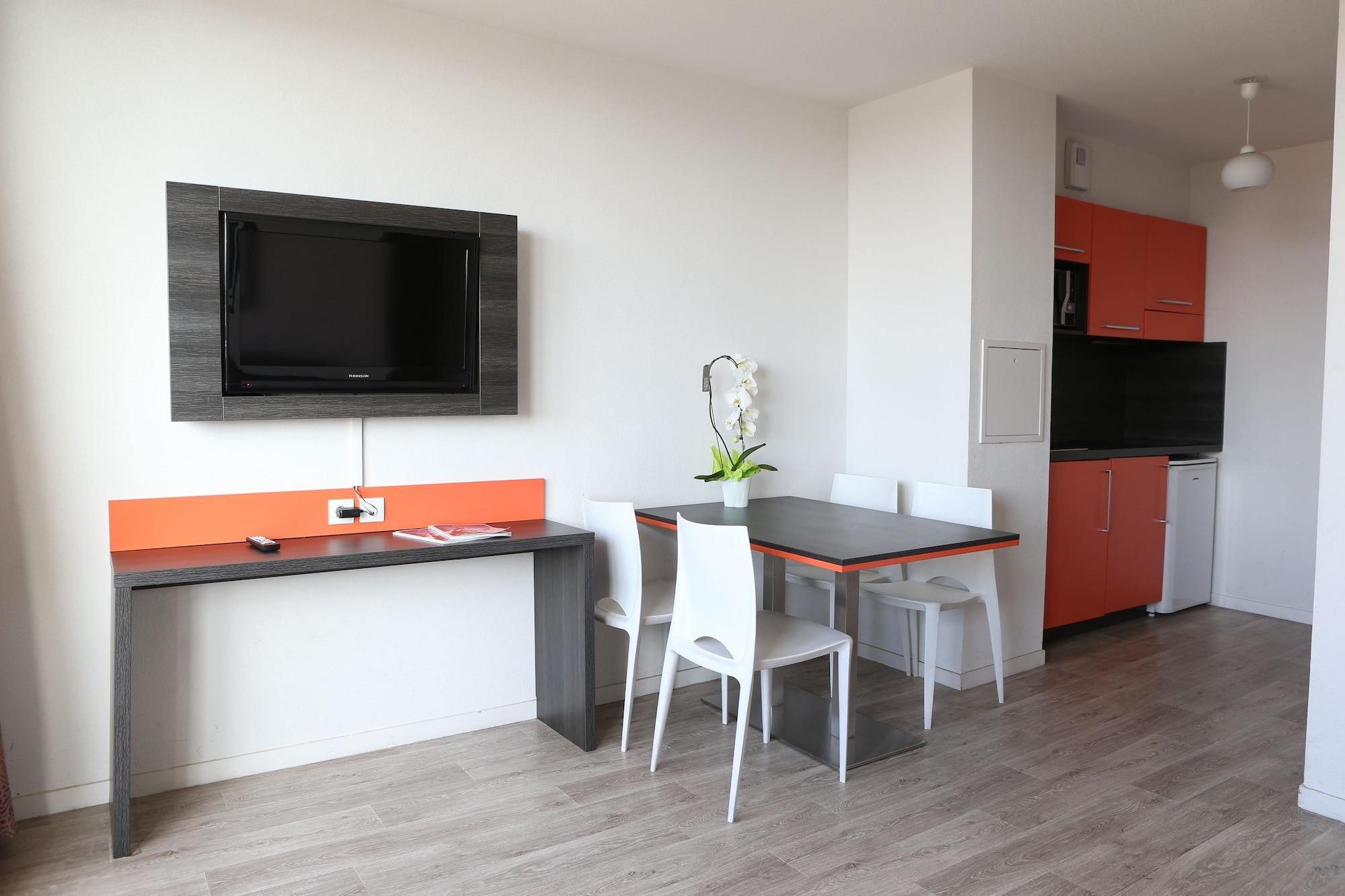 Aparthotel Adonis Paris Sud Chevilly-Larue Exterior foto